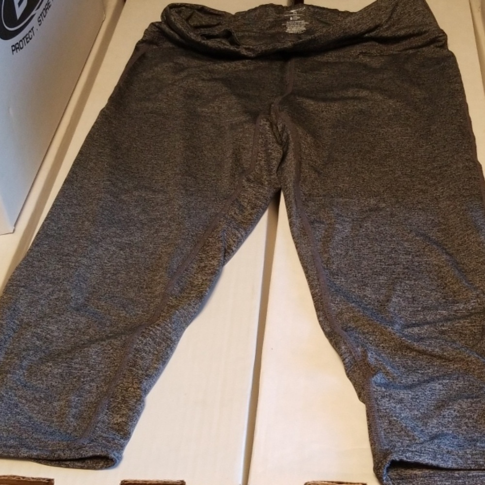 Grey capri style leggings